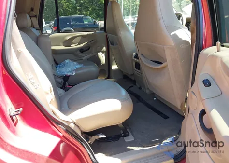 2000 Ford Expedition Eddie Bauer from USA, damaged, VIN 1FMEU17L9YLB93223